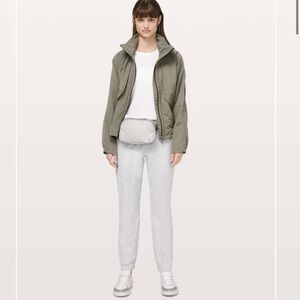 Lululemon On The Fly Pant *27" sz 10 Wee Are From Space Nimbus Battleship